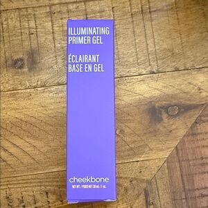 Cheekbone Illuminating Primer Gel